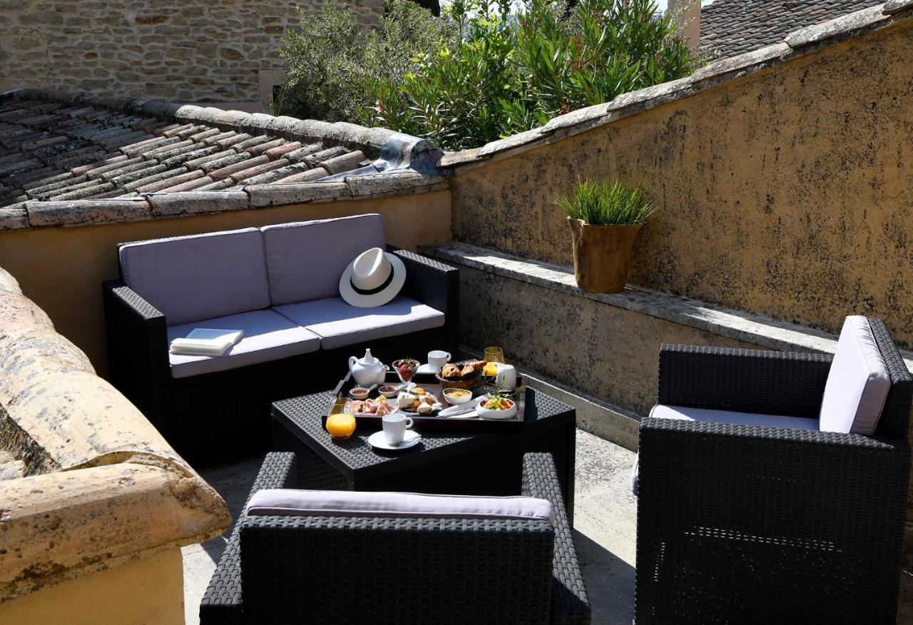 Les Chambres Du Vieux Bistrot Cabrieres-d'Avignon Exterior photo