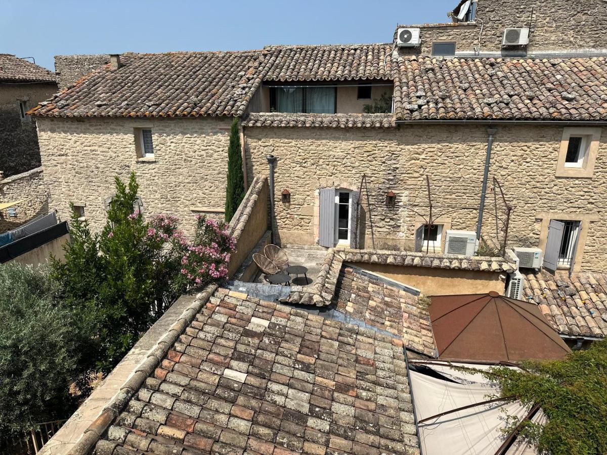 Les Chambres Du Vieux Bistrot Cabrieres-d'Avignon Exterior photo
